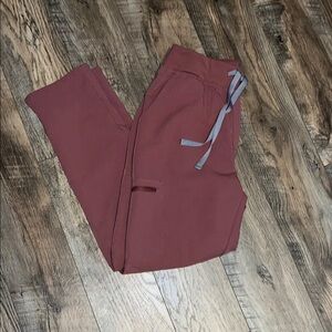 Figs Women's Yola Skinny Straight Leg Pants in Mauve